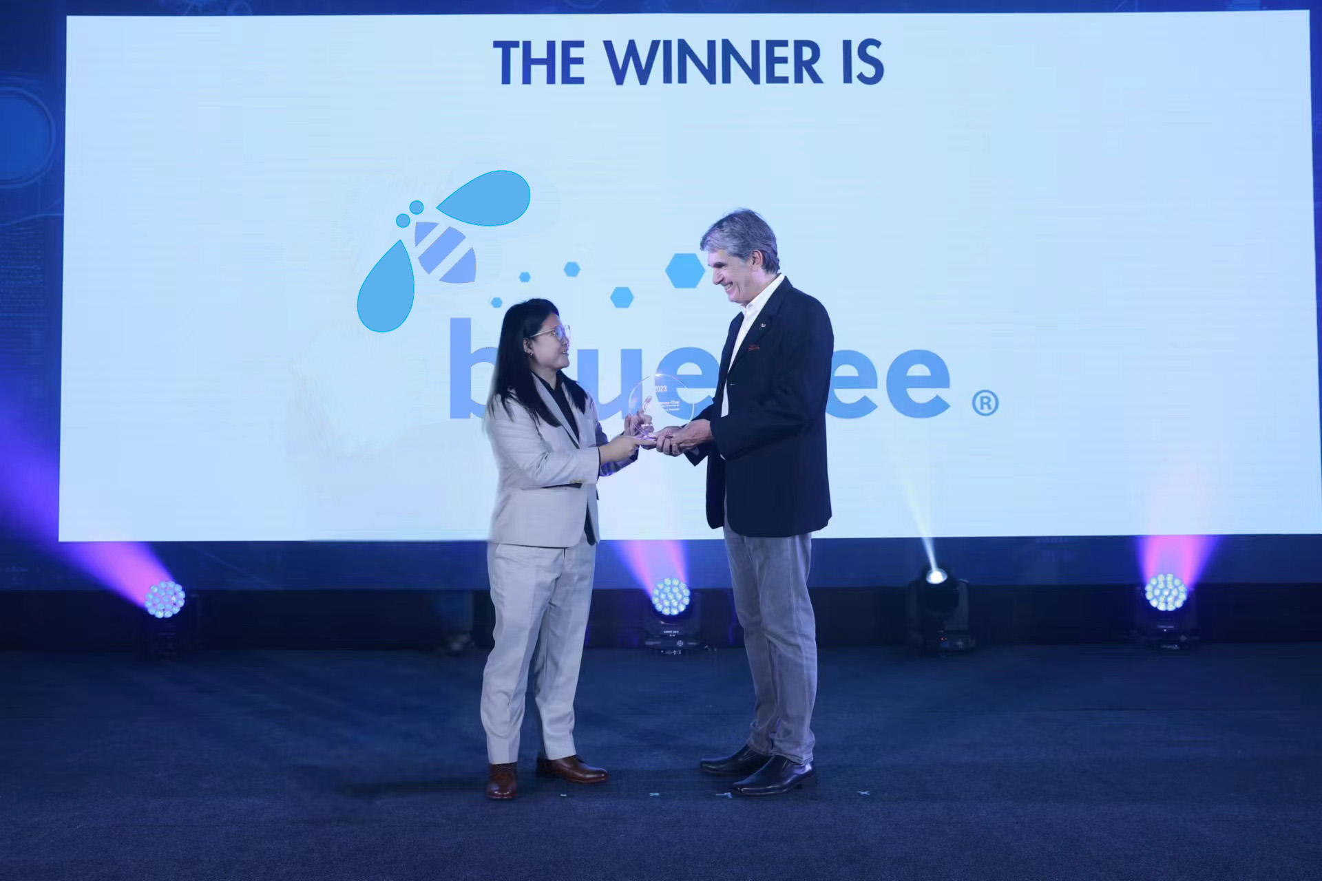 Bluebee Tech wins Thailand-France Innovation Project of the Year award